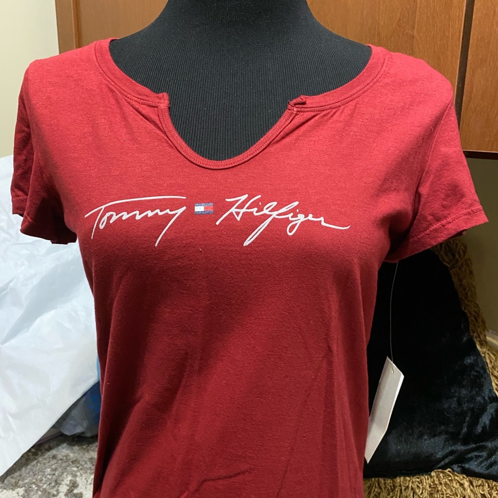 Tommy Hilfiger Burgundy Scoop Short Sleeve Top Iconic Flag Glitter Logo Medium